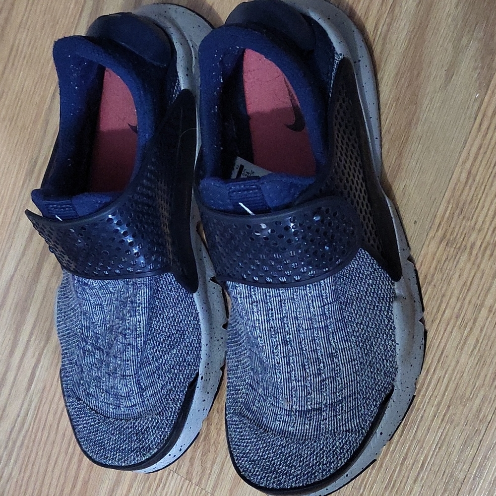Nike sock dart SE